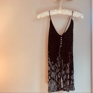 URBAN OUTFITTERS TANK